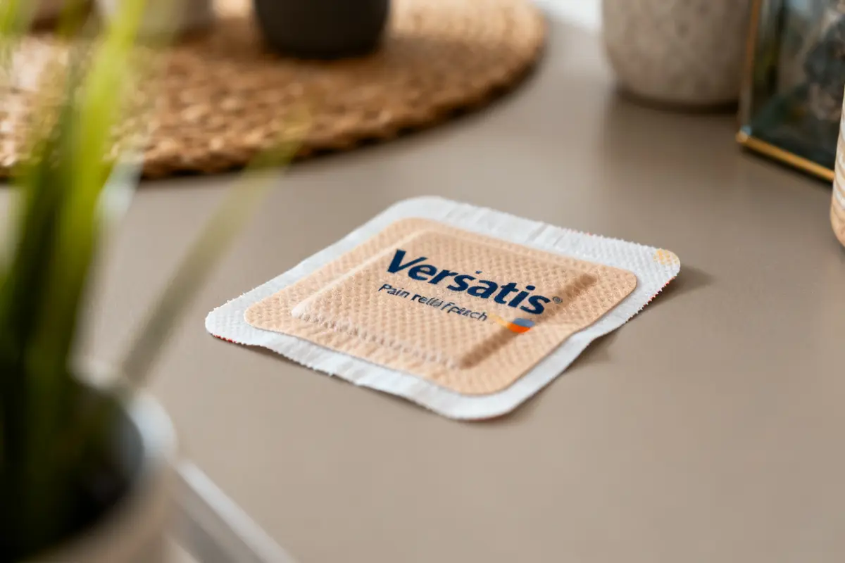 Patch anti douleur Versatis : Efficacité, posologie et avis ⭐